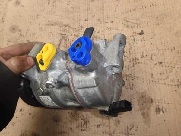 COMPRESSEUR DE CLIMATISATION VW/AUDI/SEAT/SKODA - Vue 2